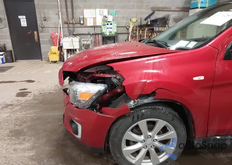 2015 Mitsubishi Outlander Sport Se z USA, uszkodzony, nr VIN 4A4AR4AU2FE021357